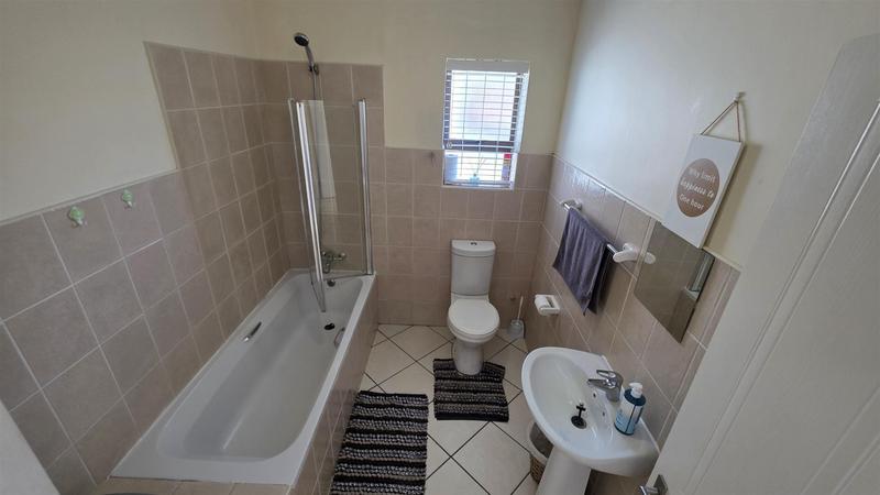2 Bedroom Property for Sale in Hartenbos Western Cape